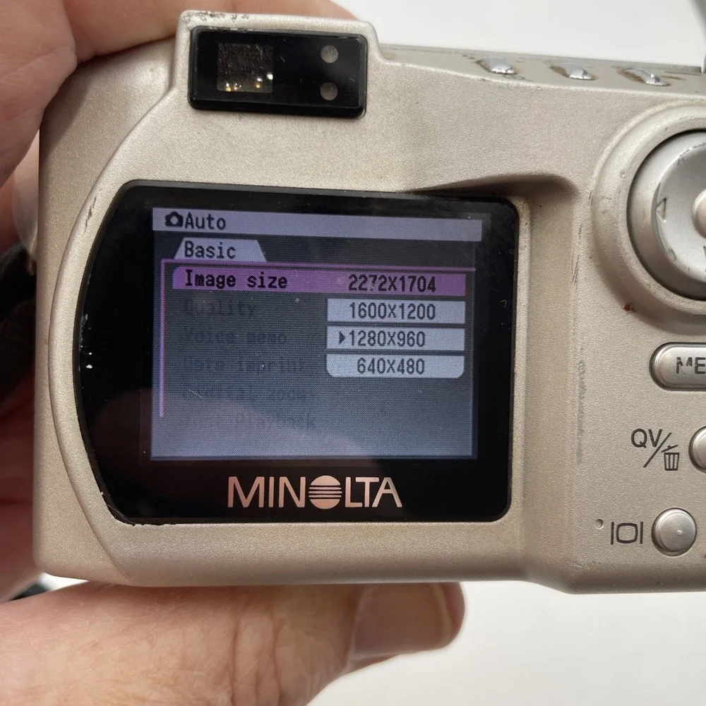 Konica Minolta DiMAGE Xg Digital Camera Silver 5.1-17.1mm Zoom Lens Compact